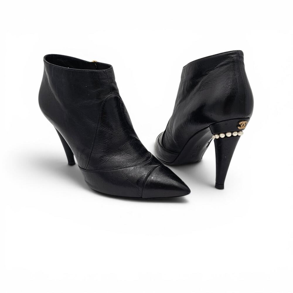Chanel Pearl Ankle Boot Black Leather Size 38 US 7 7.5